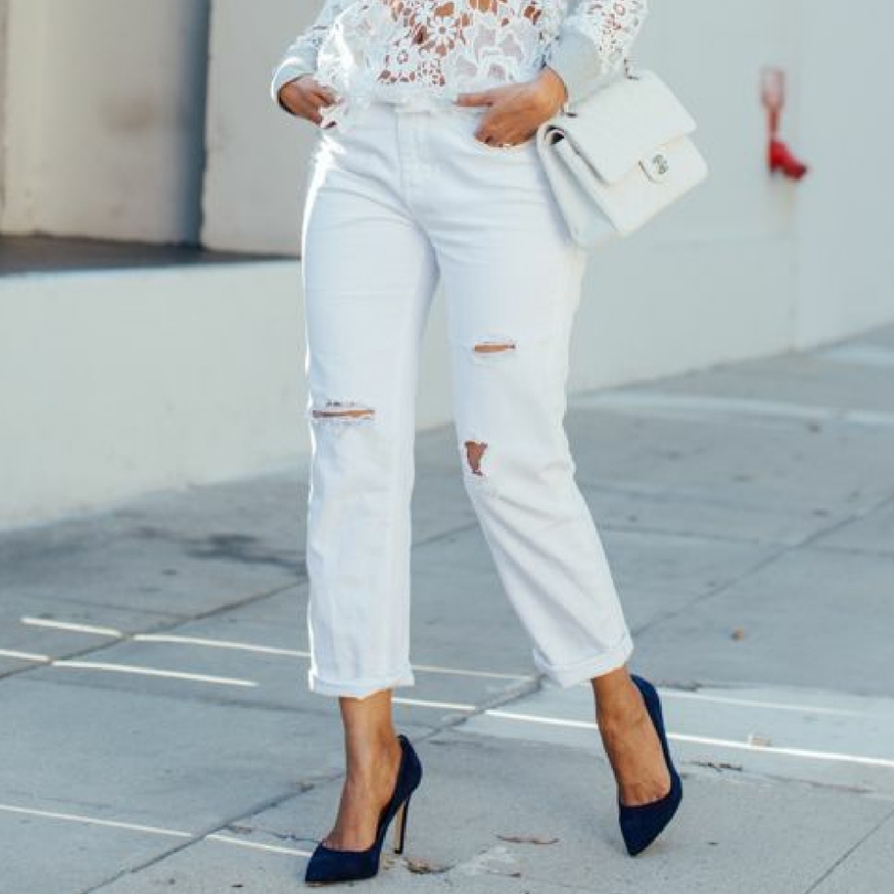 NEW! Distressed White Jeans
